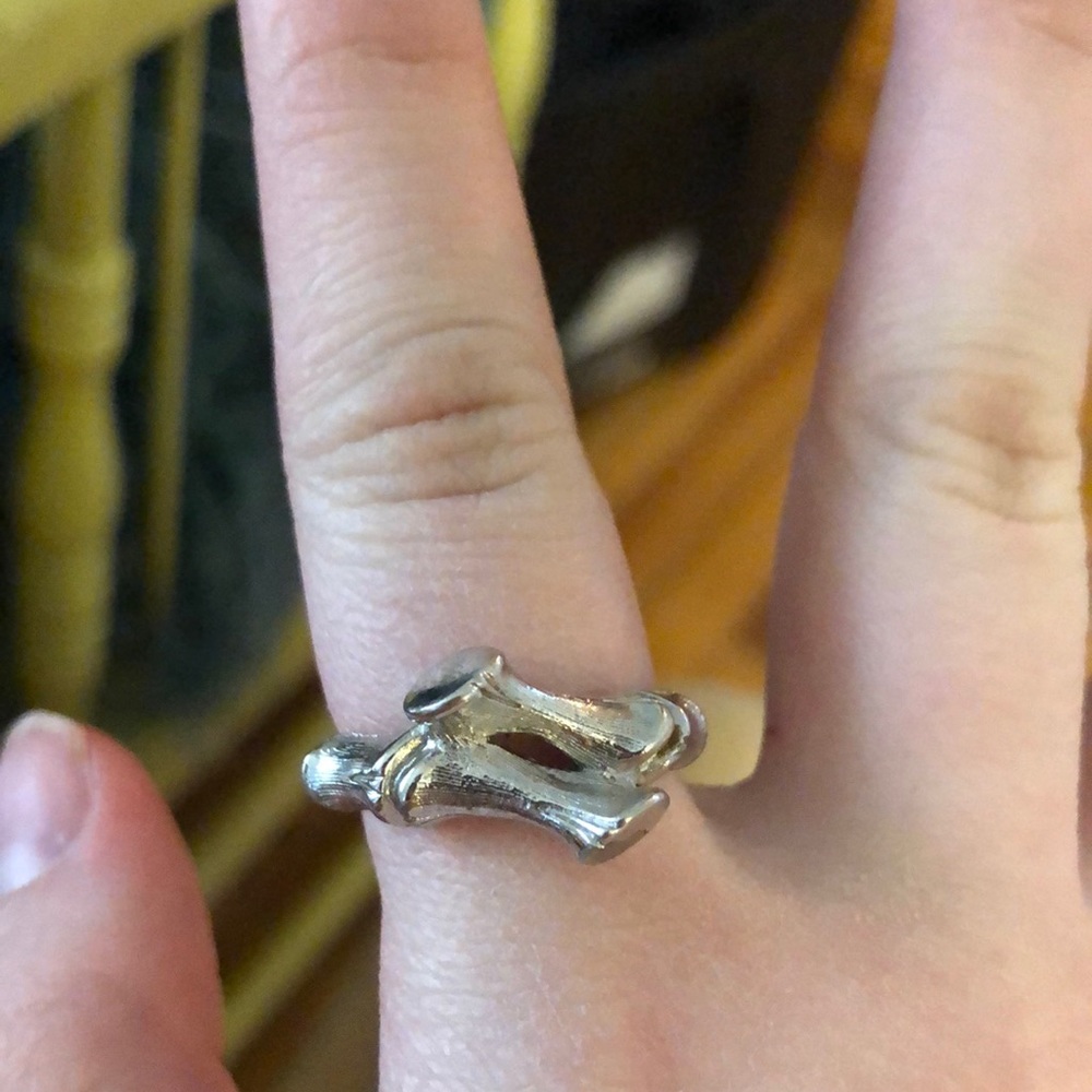 Sarah cov wishbone ring